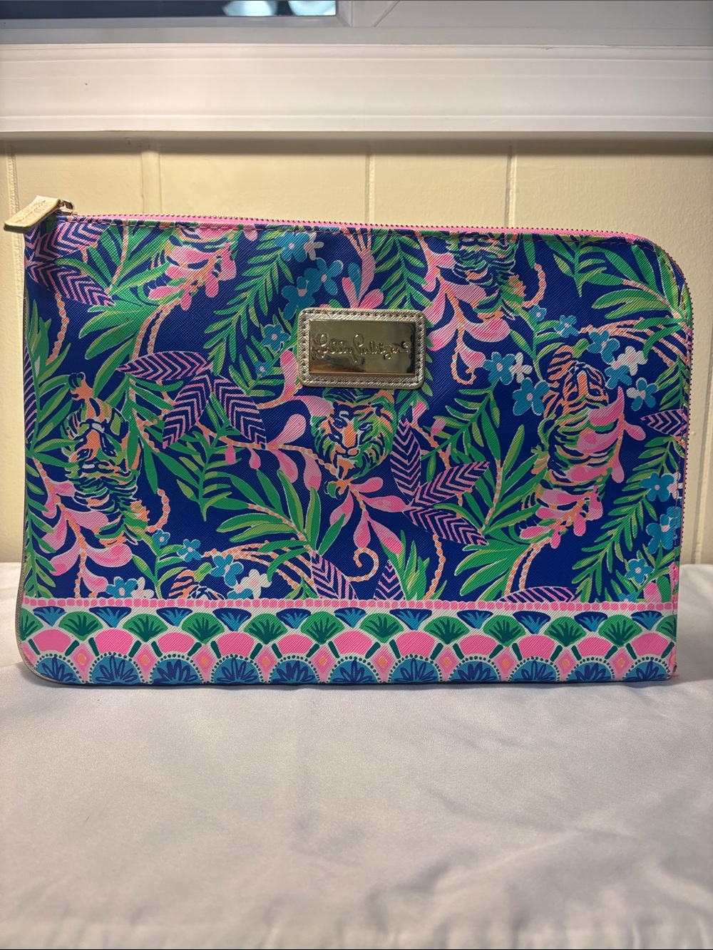 VGUC Lilly Pulitzer Laptop Sleeve Tech Pouch Borealis Blue Tiger Pattern